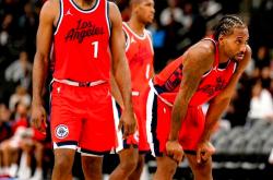 包含休斯顿火箭八强战鏖战洛杉矶快船，胡金秋砍下8记关键球，全场沸腾的词条