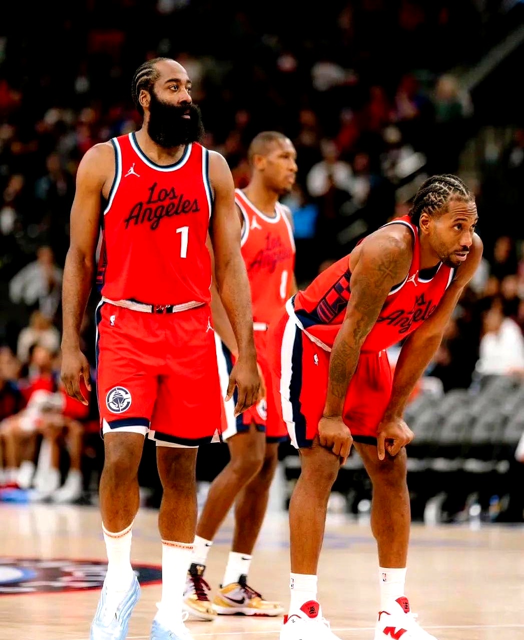 包含休斯顿火箭八强战鏖战洛杉矶快船，胡金秋砍下8记关键球，全场沸腾的词条